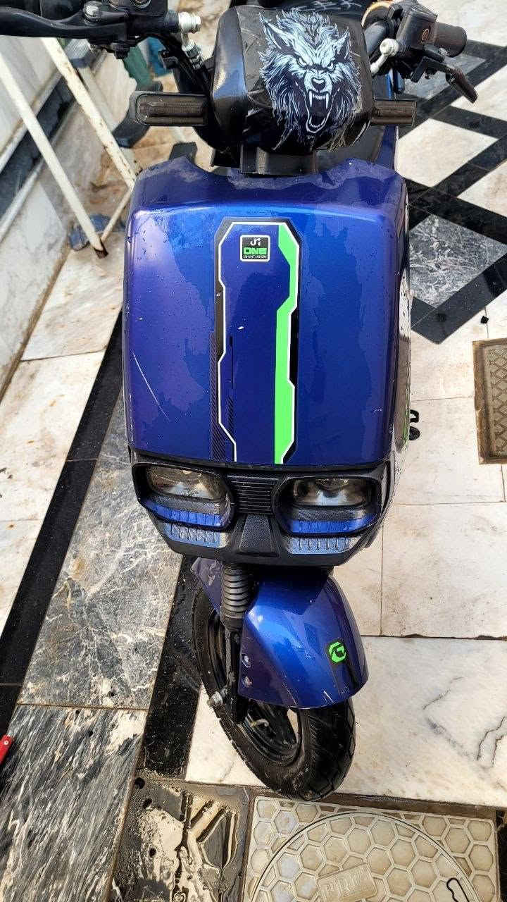 دراجة 🔋⚡شحن
للبيع 
منظومة ٦بطاريات اربع سرع شاشة ذكية
عطلها الوحيد البطارية🔋 سعرها (275) وبيها مجال للتواصل:***********
***********___النجف الاشرف____
