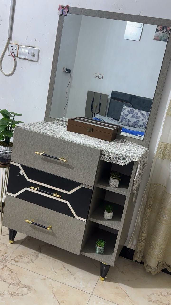 اغراض للبيع كلمن وسعره تؤاصل واتساب ***********

