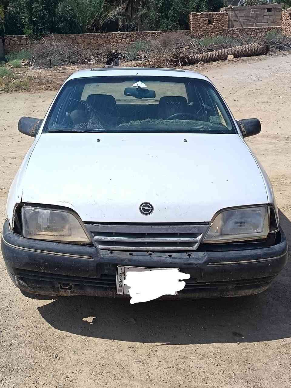 السلام عليكم سياره أوميكا للبيع موديل 89 رقم أبيض سنوية ساقطة وكالة تحويل مباشر السعر 15 ورقة وبيها مجال 
المكان:قرية البوحيات. 
للتواصل :***********
