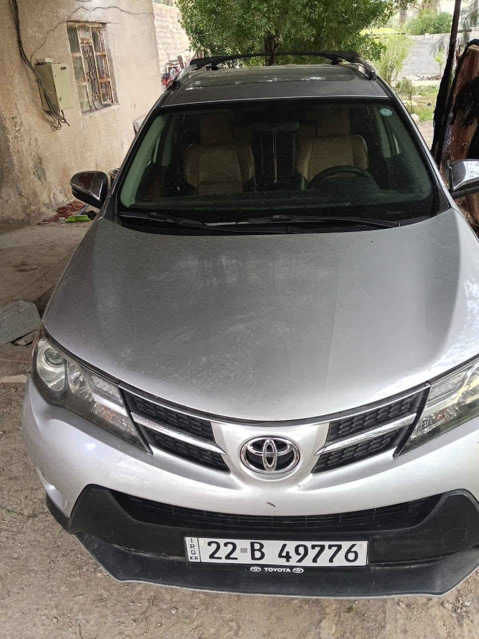 Toyota RAV 4  2015
للبيع 
فول مواصفات فتحه 
محرك ٢٥٠٠ تبريد ثلج
السيارة كلش نضيفه ما بيها نقص نهائي
السعر 170$ وبيها مجال للشراي
المكان :- بغداد الشعله السلاميات 
للإستفسار الاتصال على الرقم  :- ***********
