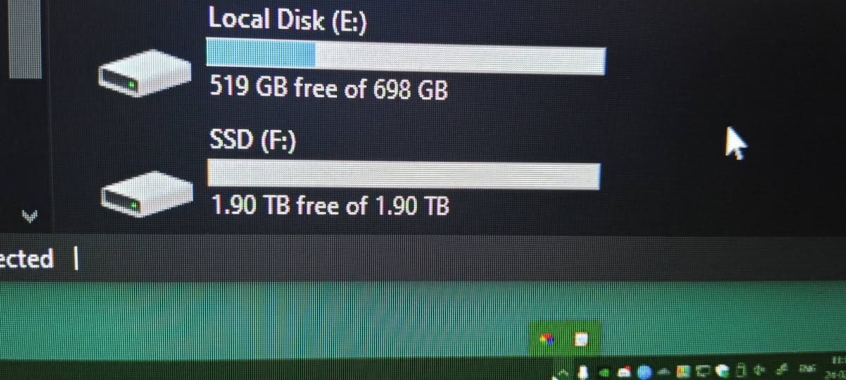 بسم الله  
portable ssd 2t
 مساحه حقيقه اعلى سعر ابيع 
***********
