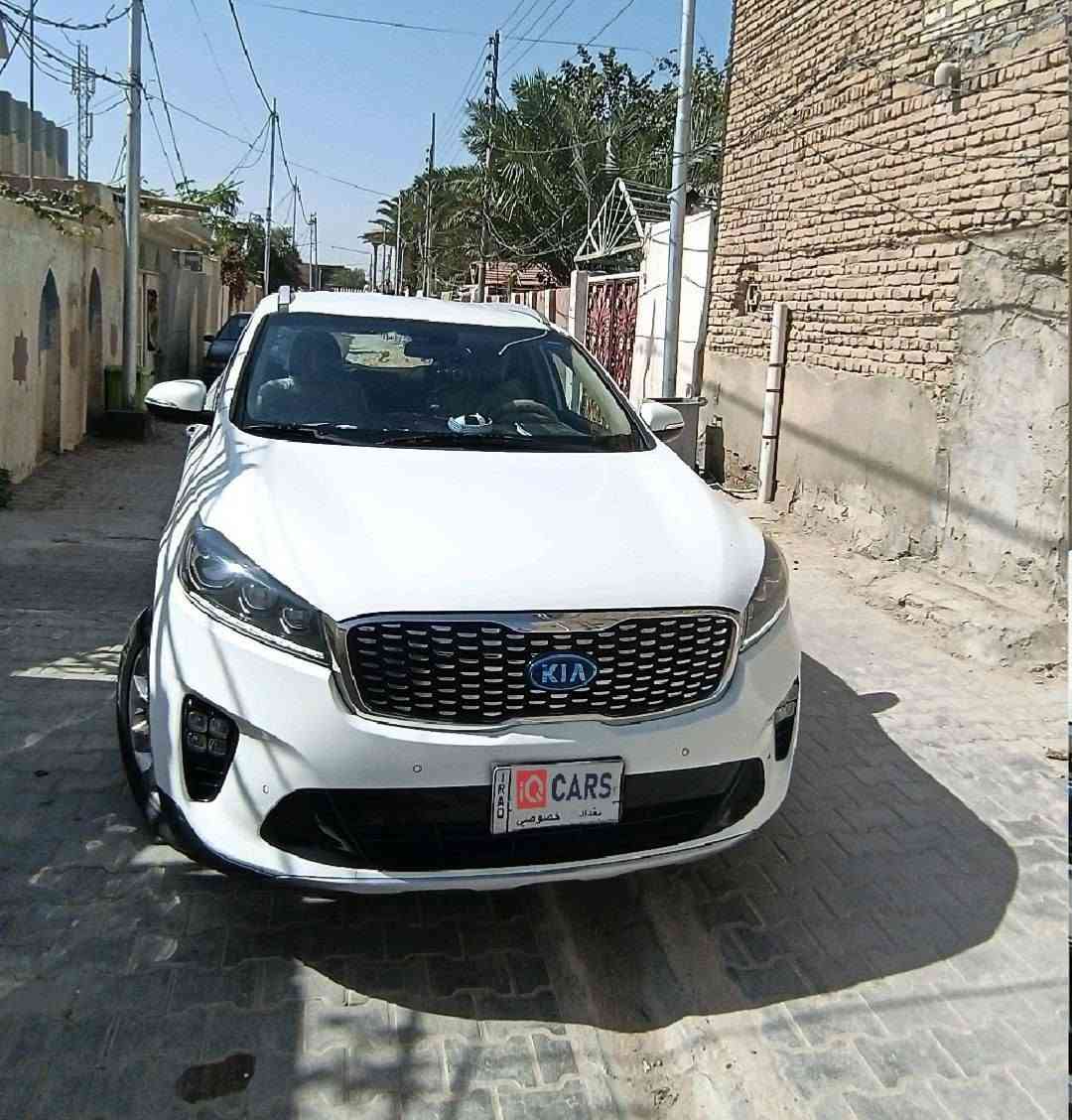 السلام عليكم سورنتو 2019خليجي واحد عله واحد السياره
مواصفات 
بصمه أبواب 
جنطه شفط 
تحكم استيرن 
تبريد 3قطع 
كأمر خلفيه كشنات لونين 
شاشه عطلات 
انظمة قياده  
ويل كب 
شاشه كبير بلوتوث 
السياره بيه شخط بل الباب السدر فقط سياره نضيفه  وعله أيدي السعر245 وبيه مجال او مراوس بسياره سبعه راكب  للشراي إلي مو شراي رجأن لا تعبني الرقم *********** اتصل وتدلل واسف عله لاطاله وشكر أ
