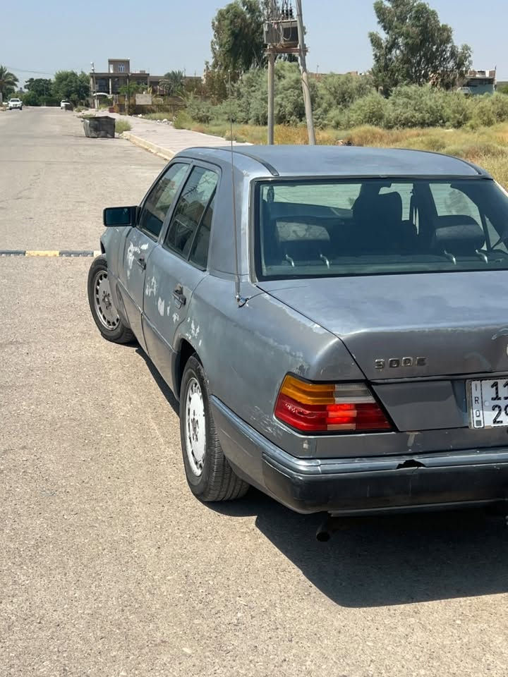 السلام عليكم مارسدس دب 1989 للبيع فقط
سنويه بسمي محرك vvt3000 سياره حلوه 

سعرها 40وبيها مجال *********** مكانها ديالى شهربان
