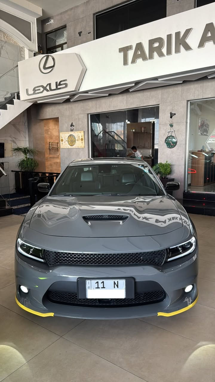 Charger GT Plus 2023 | 🔥
* محرك 3.6L V6 Pentastar
* قوة 300 HP
* ناقل حركة أوتوماتيك ZF 8 سرعات
* نظام Sport Driving Modes
* مقاعد Alcantara فاخرة
* تبريد وتدفئة المقاعد
* تدفئة المقود
* تشغيل بصمة + Remote Start
* شاشة Uconnect قياس 8.4 إنش
* كاميرا خلفية + حساسات + رأدار
* Blind Spot Radar
* إضاءة Full LED
* جنوط رياضية 20 إنش
* ماشية 17 ألف كم فقط
* السيارة بحالة ممتازة وجاهزة للفحص
ومغلفة ppf بالكامل

السعر 372 ورقة وبيها مجال

موقع السيارة : بغداد
***********
