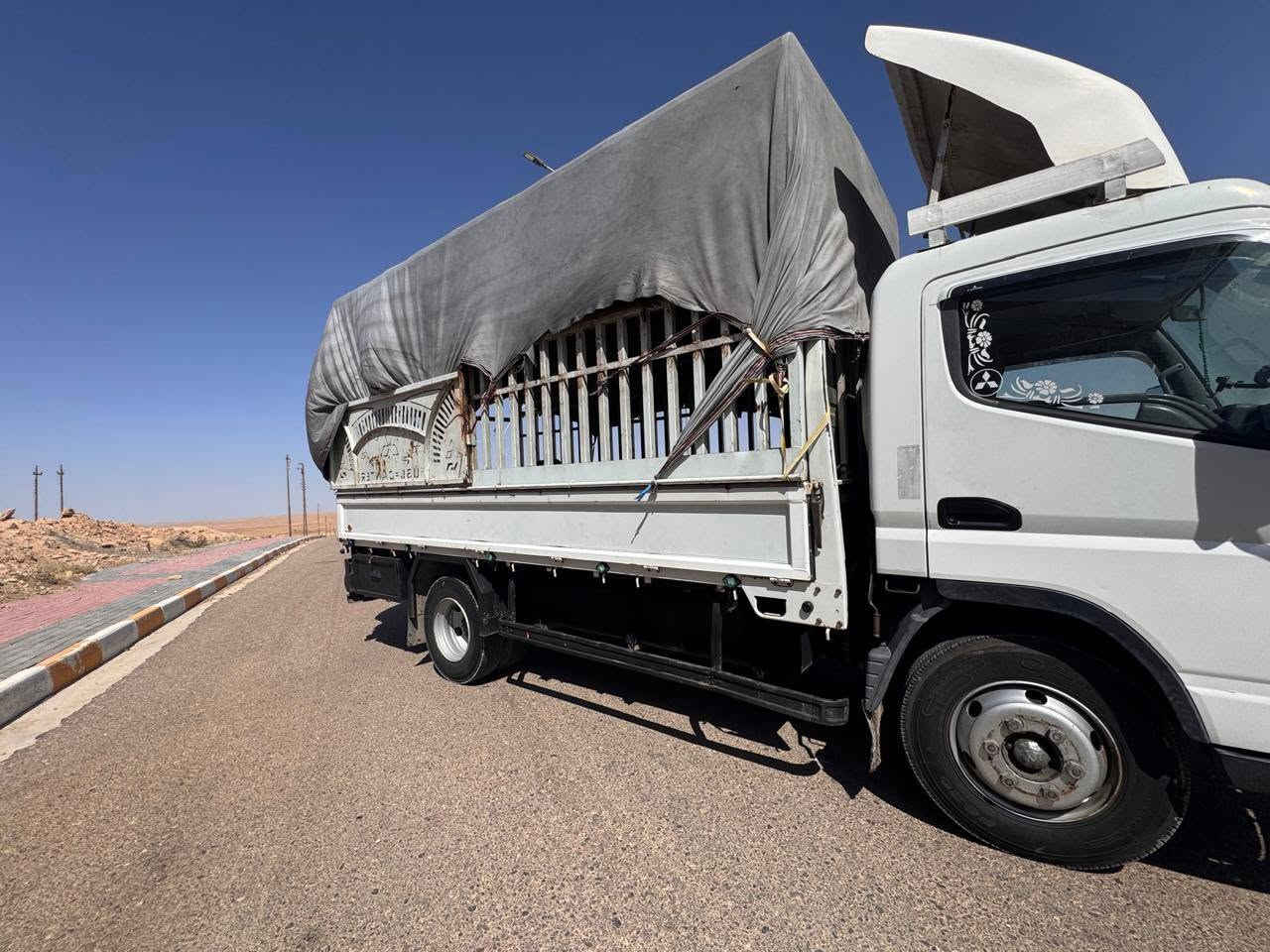 السلام عليكم 🌹
🚛 للبيع كنتر موديل 2008

✅ رقم أنبار تحويل مباشر
✅ محرك بدون تبخير
✅ تايرات 17 ونص
✅ تانكي كاز 200 لتر
✅ باقي السيارة شوف العين، والحكم للمشتري

📍 مكان السيارة: الأنبار – قضاء راوه

📞 للاستفسار والاتصال:
***********

 حياكم الله 🌹
