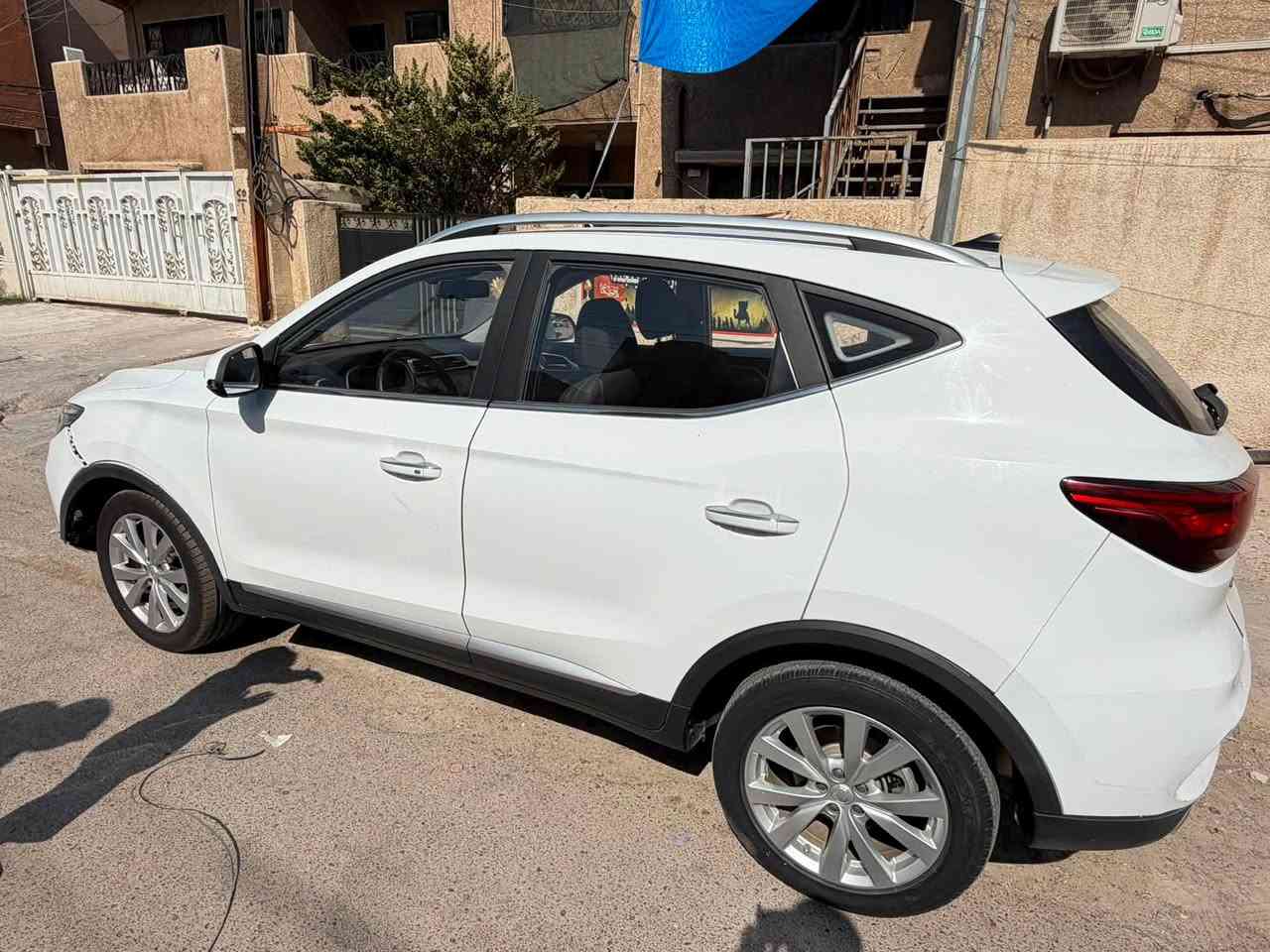 السلام عليكم للبيع MG ZS 2021 ماشية 28 الف السيارة مكفولة ما عدة دعامية امامية مو حلوة 
محرك 1500  *********** 
السعر 95 ورقة
