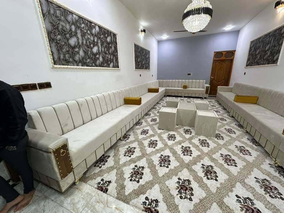 سلام عليكم معمل لاند
لتجهيز ديوان وتخم وغرف اخشاب وبيبان 
في كربلاء تجهيز حسب الطلب 
***********

نص مكتوب في الصور:
- معرض الفرات للاثاث ***********