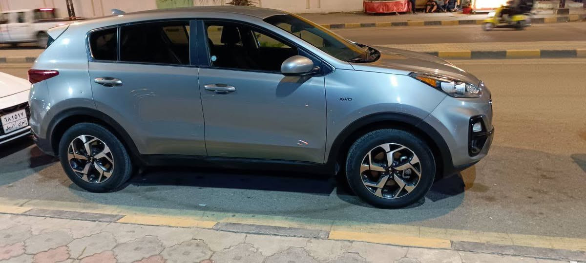 كيه سبورتج Lx
وارد أمريكي موديل 22 محرك 2500 فور ويل رادار امامي سياقه ذاتيه كاميره خلفيه مانع انزلاق نظام ايكو تحديد مسار لايت زنون كروس سرعه تبريد امامي وخلفي رقم بغداد السعر 180 وبيه مجال الاتصال على رقم ***********
