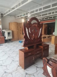 غرف نوم • دنك جاوي • خمس أبواب