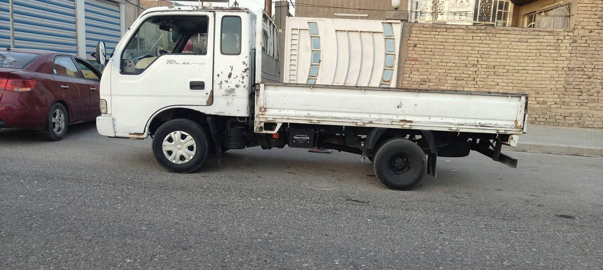 سلام عليكم للبيع كيه فنتيره 98 السنويه صاقطه مكفوله مكينة وكير وكسل كبل الشارع السياره كلاب رقم السياره نجف ومكانهه بل نجف السعر 55 وبيهه مجال ***********
