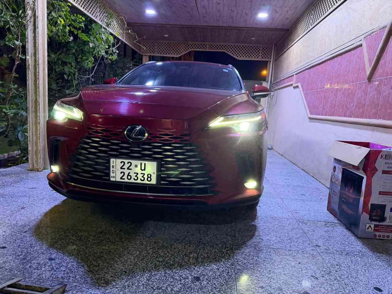 Lexus Rx350h
2024 
17000 miles 
مواصفات بريميوم 
خمس كامرات 
أربع أبواب بصمه
تشغيل عن بعد
فتحة سقف
كشنات امامي خلفي كهرباء وتدفئة وتبريد 
رادارات امامي خلفي 
صندوق كهرباء ويفتح بالقدم 
رقم أربيل دخول جديد سنويه وهزة جديده باسمي 
حادثه صندوق وبنيد 
دواخل فقط شاصي خلفي معدل سحب بدون كص او لحيم
للاستفسار 
***********
السعر 345 وبيه مجال

