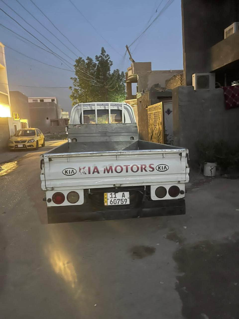 السلام عليكم
كيا عموشه ٢٠١٠ رقم بغداد دولي بسمي مكينه كير اكسل خير من الله تبريد شغال تخم تاير جديد بيهه صبغ مكانات جمالية بدوون ضربة السعر ٩٣بيهه مجال بسيط لشراي
 العنوان البياع الاعلام الري 
الشراي يتصل ***********
