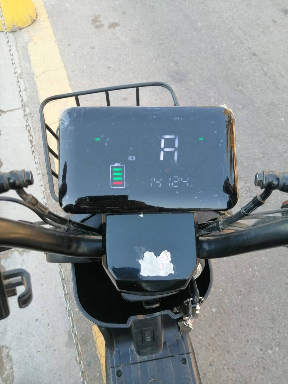 السلام عليكم
R8
60vخمس بطاريات
32امبير
بارك عند الوقوفP
رجوع الى الخلفR
بلوتوث، شاحن موبايل، ستاند
الدراجه بحالة جيدة
مكاني الاعظمية
ب٣٥٠ وبيه مجال قليل للشراي
*********** موجود واتساب
