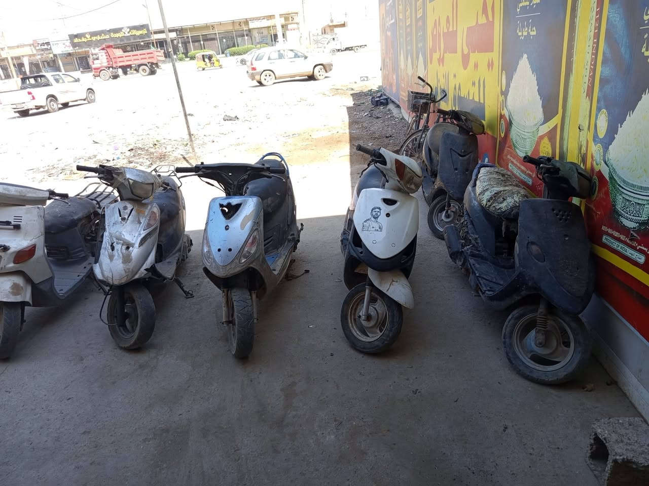 السلام عليكم دراجات شغالات بس وحده طافيه للبيع شلع ابيع اعلى سعر الي ع باب الله يفيدنه بيهن ترتيبات بسيطه*********** مكاني بغداد جسر ديالى
