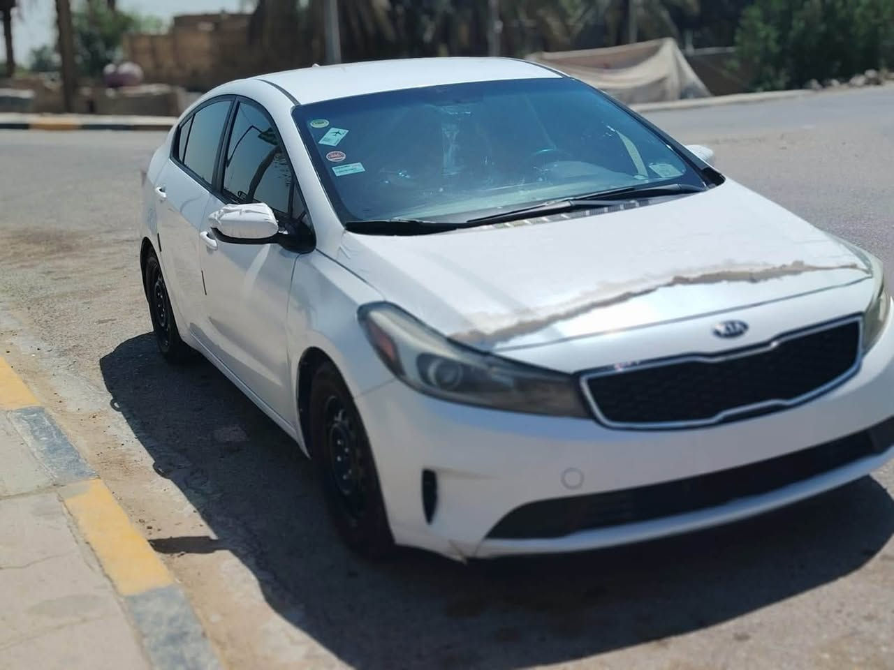 فورتي 2018 بنيد وجاملغ مبدلات بدون عابر وجاملغ خلفي دحجه بسيطه بدون عابر وبيها رشات صبغ  محرك 2000 دوش گير at رقم انكليزي بأسمي مداور ثاني يوم  سنوية 2031 السعر 115 وبيها مجال للاستفسار الاتصال او واتساب ***********
