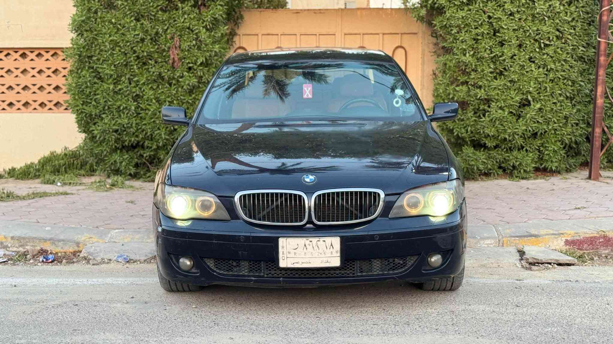 للبيع 
BMW 750i 2006 Individual
طــلــب خــاص وارد يـابـانــي 🇯🇵 
لون نيلي 🔹
ابواب شفط 
صندوق كهرباء 
بردات كهرباء 
ثلاجة وباقي المواصفات المعروفة 
ماشية 130,000Km حقيقي
السيارة صيانتها كلها على ايد الاستاذ عمار بي ام
بيها كلير باليابان 
السعر 13,000$ وبيها مجال 

***********
***********
