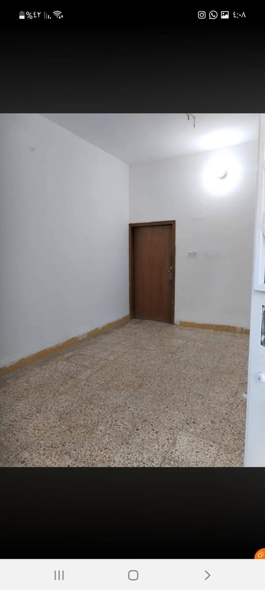 فرصه أستثماريه بيت للبيع ١٠٠م طابق واحد طابو صرف كربلاء المقدسه شهداء سيف سعد خلف متوسطة بغداد  قرب مجمع أكد السكني مكون من طارمه وصحيات خارجية أستقبال ومطبخ وصحيات داخليه وغرفة نوم  السعر 110ملون قفل بيع مستعجل/*********** / ***********
