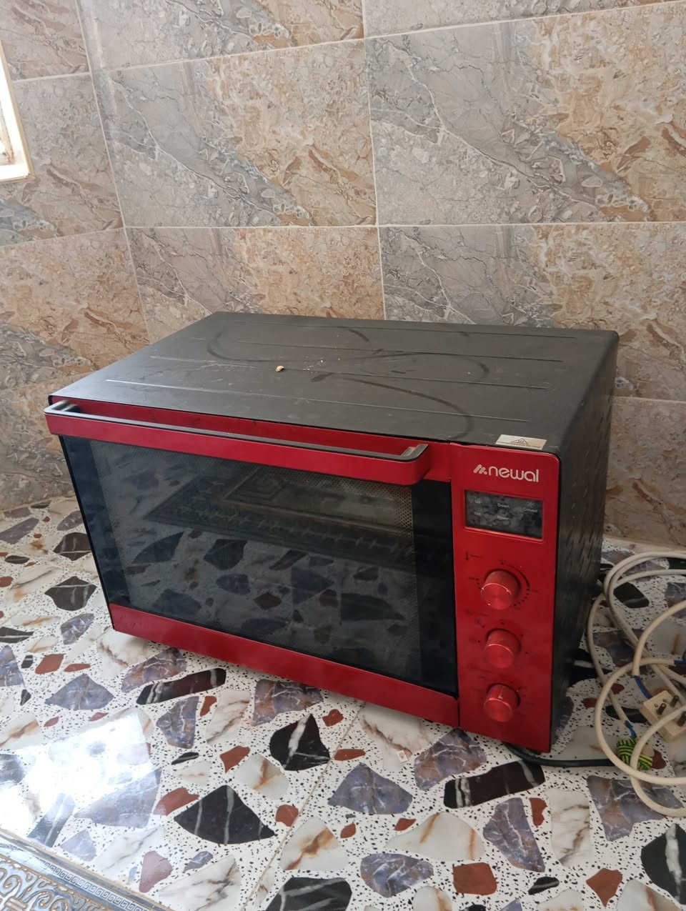فرن كهربائي لبيع نظيف بسعر مناسب مع مثرمت لحم جديده ملف نحاس 
التواصل واتساب
***********
