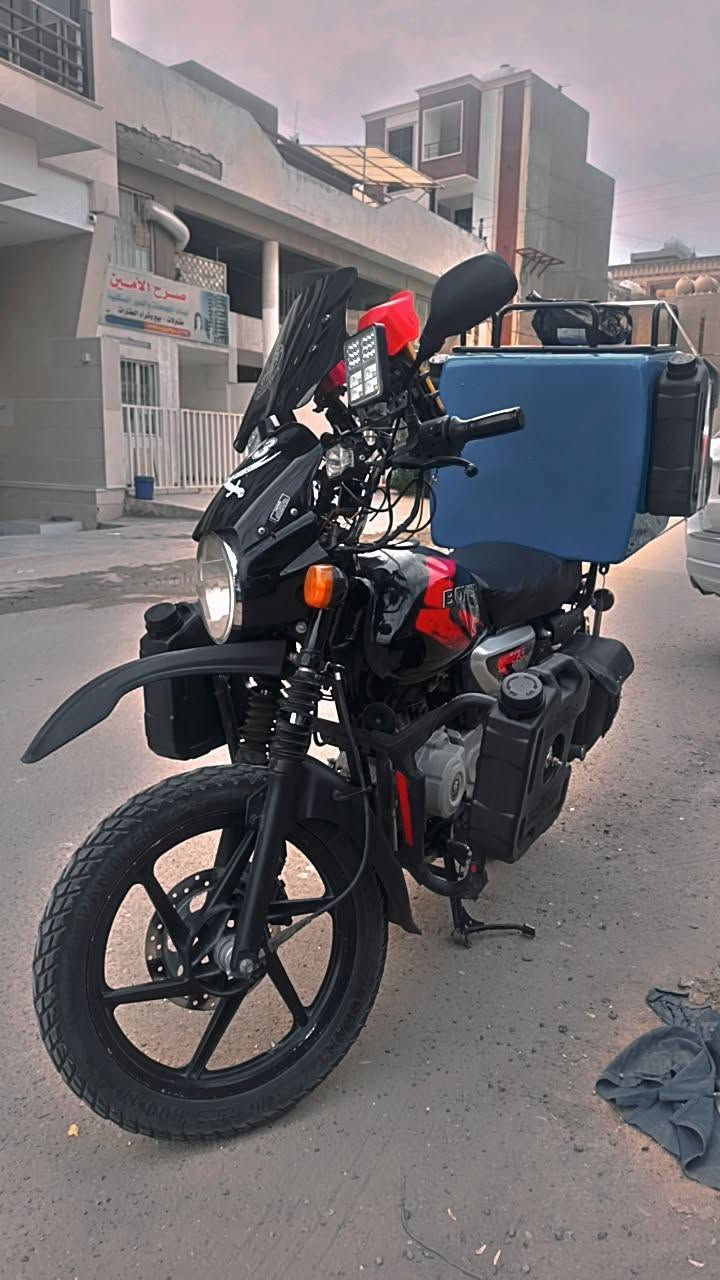 سلام عليكم بوكسر 2023 رقم بغداد بعد ما مستلم لوحات ب اسمي  تحويل مباشر عنوان كراده كهرمانه 
***********
***********
مليونين و200 وبيها مجال

