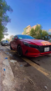 هونداي الانترا للبيع 2023 احمر سياره بيها جاملغين وجاملغ وقبق وملاحضات...