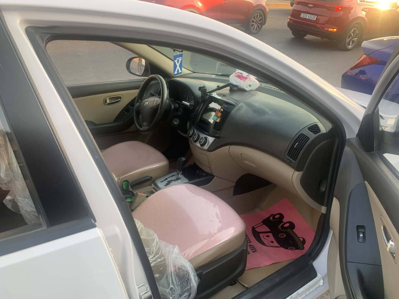 السلام عليكم النتراء ٢٠١١ محرك ١٦٠٠ جنطه مبدلة بلاديه بادر باب خلفي بغداد مدينة الصدر *********** السعر ٩٢
