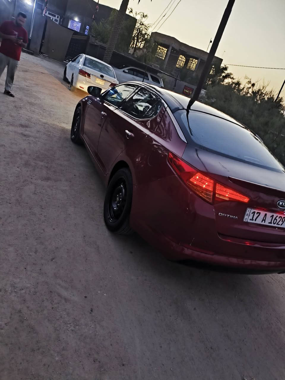 سلام عليكم شياب اوتما موديل 12فول مواصفات عل اخر مزوعه خليجي مكفولا كفاله عامه مكينه 2400سيارا توني مسويلها اداما كاملا من نوزلات باتري تواير ويالا جامه اماميه بلكهت درايمات يعني  وين ما يعجبك روح سياره غرفتها خير من الله مكينه دوش  كلش حلوا تبريد تت فءه وتوني بدلت منضومت تبريد جديده حته ثلاجه سياره كاملا كلا شغال سياره بيها جراد بل بنيد قليل ول جنطه موضح بل صور وخليتلا فابلوم جماليه وبيها دحجه بل باب لوره لعبري زغيره وما معمره علمود كفالتها سنويه جديده رقم سياره نكليزي سماوه سعرها 125بيها مجال قليل 
عنوان سياره ناصريه سوق الشيوخ
***********
