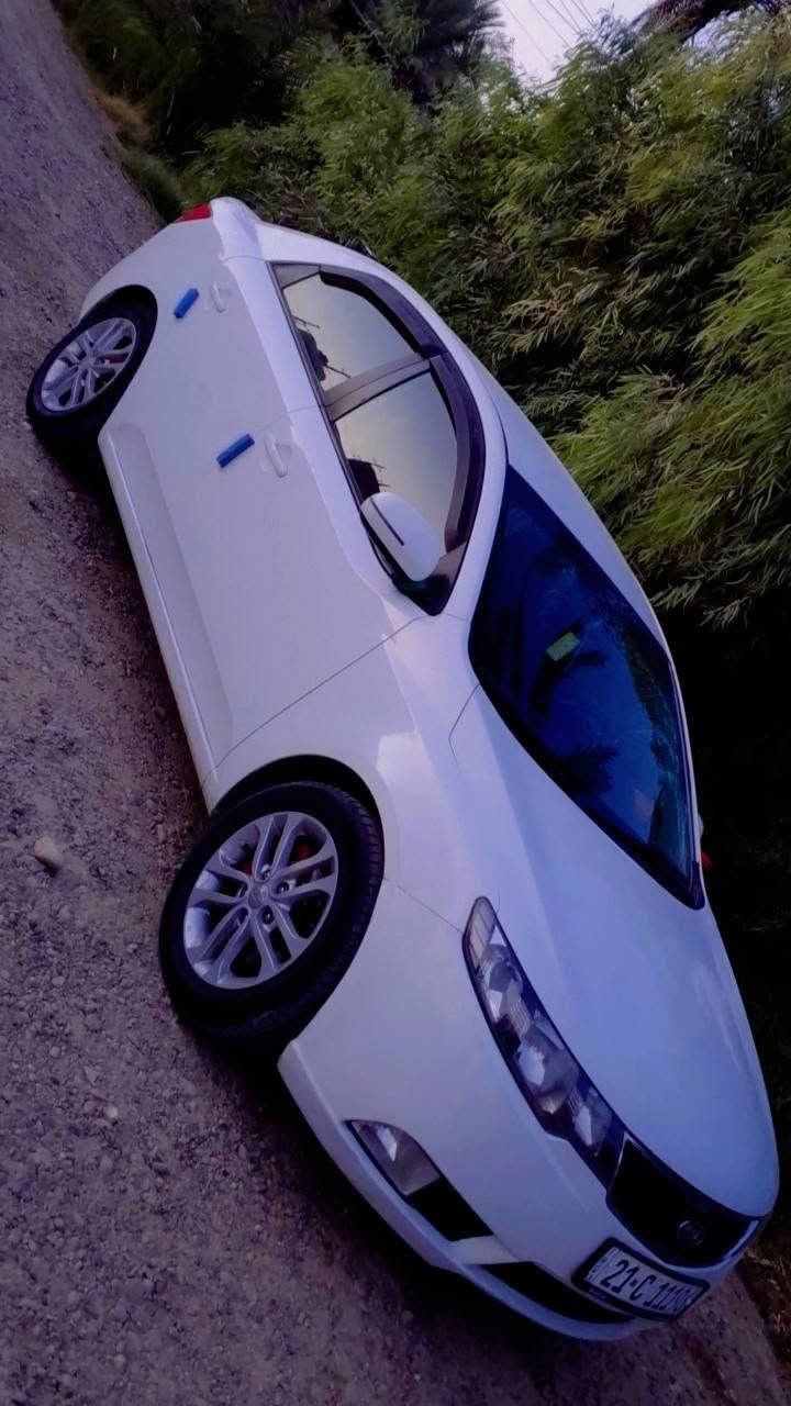 🚗 كيا سيراتو خليجي 2012
🌏 وارد خليجي
🔺مواصفات السيارة
▪️ تحكمات ستيرن من الجهتين
▪️ إشارات بالمرايا
▪️ مرايا شفط
▪️ شاشة كبيرة
▪️ كاميرا خلفية
▪️ حساسات خلفية
▪️ يدات نيكل
▪️ سبادر
▪️ داخل لونين
🔺 معلومات السيارة
▪️  تبريد ثلاجه
▪️ صدر أمامي وخلفي جديد
▪️ رقم سليمانيه الجديد
▪️ باسمي 
▪️ التحويل ثاني يوم
🛠️ الضرر
▪️بارد الباب الخلفي + بارد شبر تحت قبق البانزين+ صبغ دوسه وصبغ بل بنيد شبر والجاملغ الامامي شبر 
▪️مع السونار مرفق بل صور
📍 مكان السيارة
▪️ واسط - صويره 
📱 رقم صاحب السيارة
***********
💥 السعر 104
