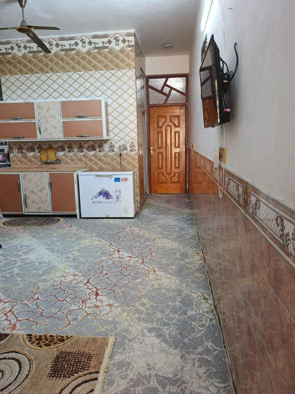 السلام عليكم دار للبيع 100 متر طابق واحد كافت خدمات بغداد الكمالية كاع ابو رشاد ***********
