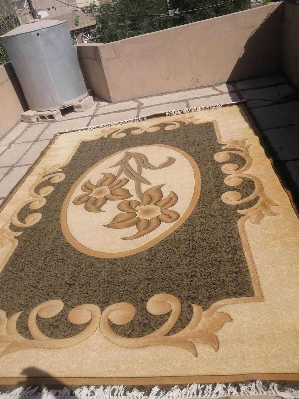 لبيع ***********

نص مكتوب في الصور:
- سوق هرج كركوك الحر للبيع و الشراء . منشور علي علي علي علي