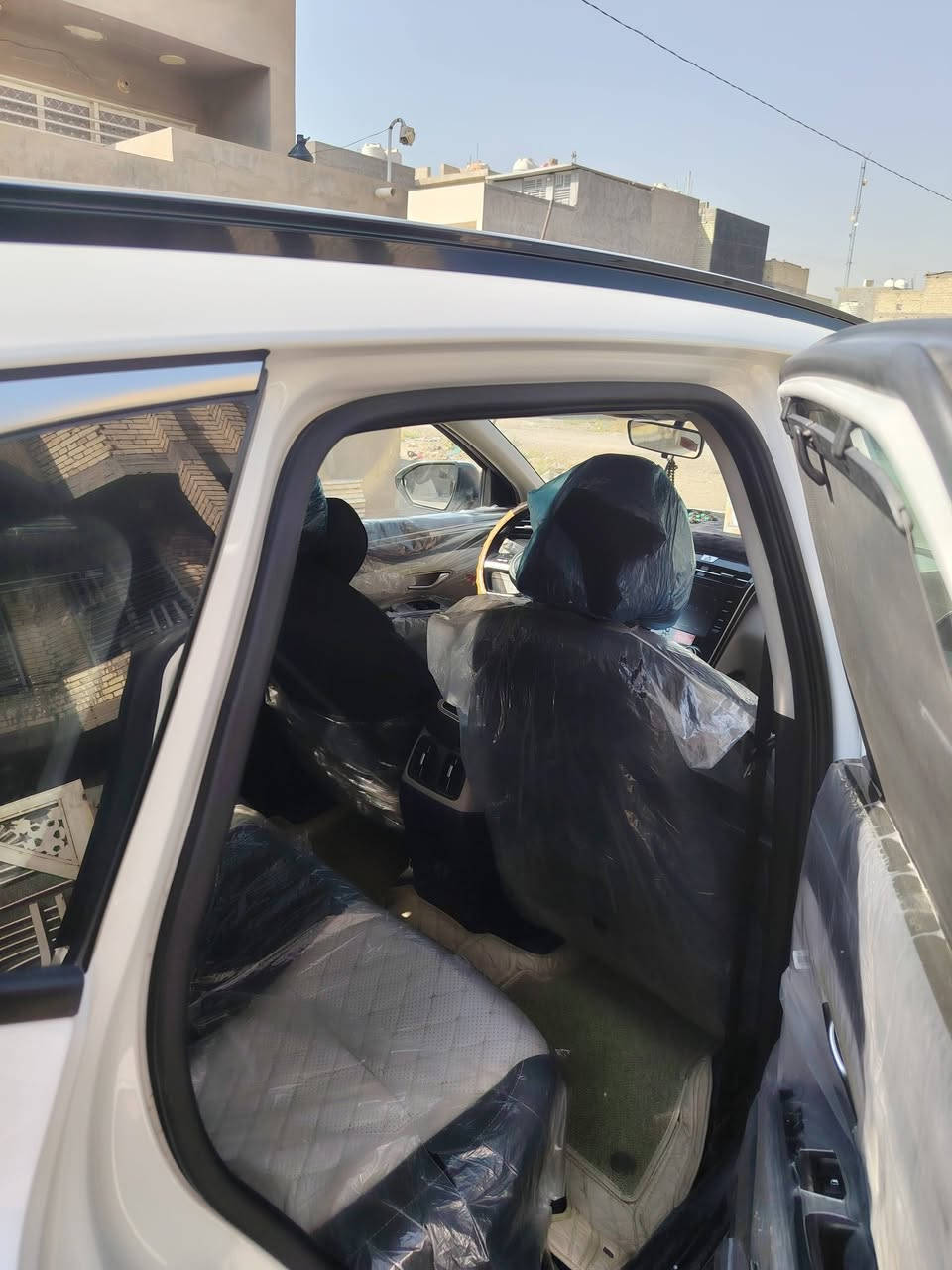 السلام عليكم توسان رقم بغدادللبيع موديل 22 مكفوله بس هاي الرصعات موضحهن بالصور مواصفات بانو رامه كراسي ثنين كهربائية ماشيه 67 ألف بسمي السعر185مكان السياره بغداد السيديه قرب تقاطع درويش ***********
