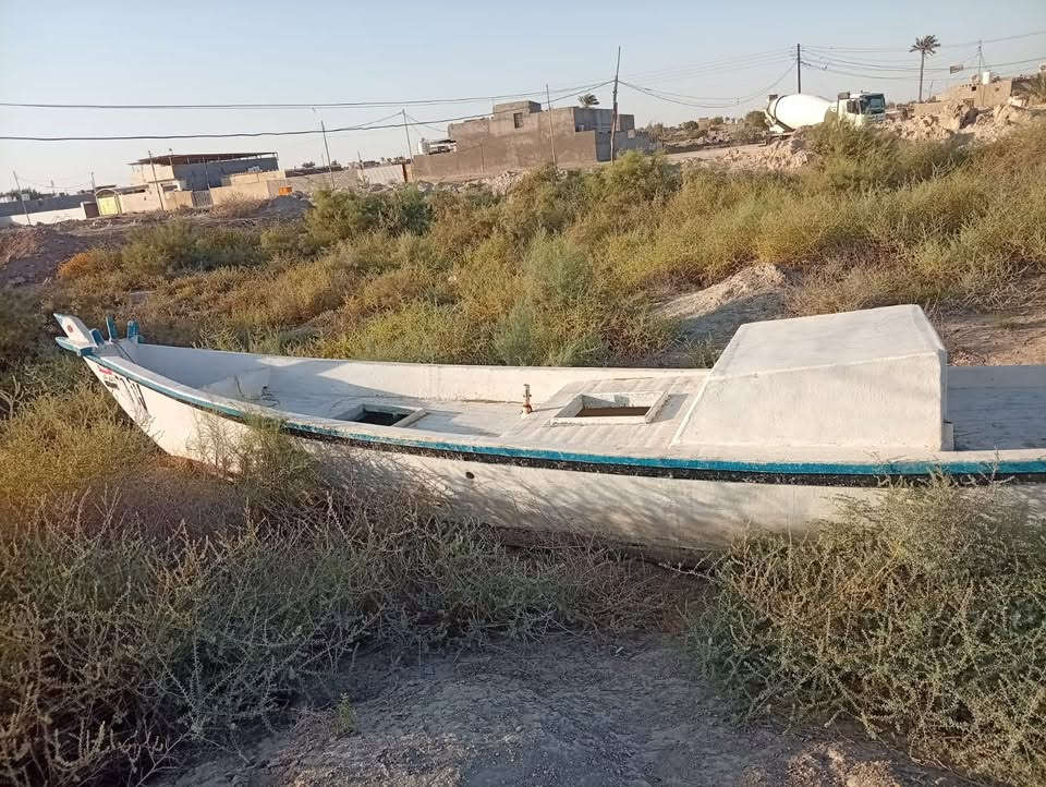 بانوش للبيع طول 17ذراع والعرض مترو40 ابي الخصيب 
 ‭***********
