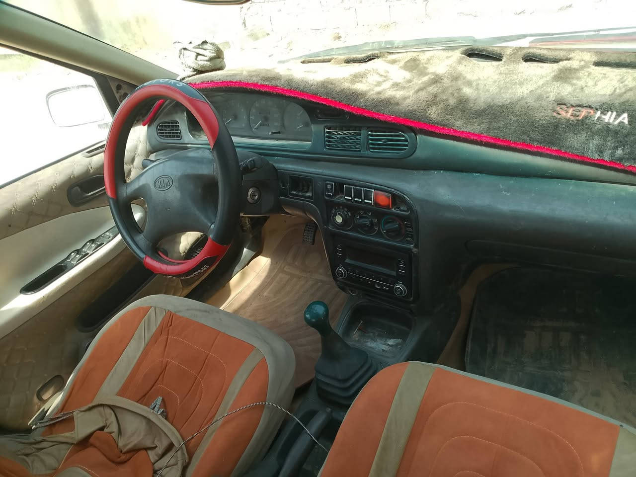 سلام عليكم سياره سيفية للبيع موديل 94 نضيفه رقم بغداد رقم نكليزي سياره بسمي اي ستفسار ***********
