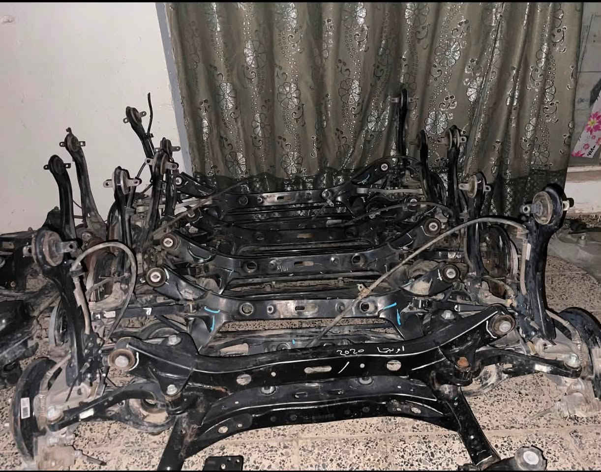السلام عليكم عرض خاص لسيارات اوبتما سوناتا من موديل 2011الى 2020 عربانه خلفي سعر 100 
فرممه امامي 50 الف
طبلات امامي زوج 60 الف
ماطور ستيرن 100 الف
للاستفسار ***********
