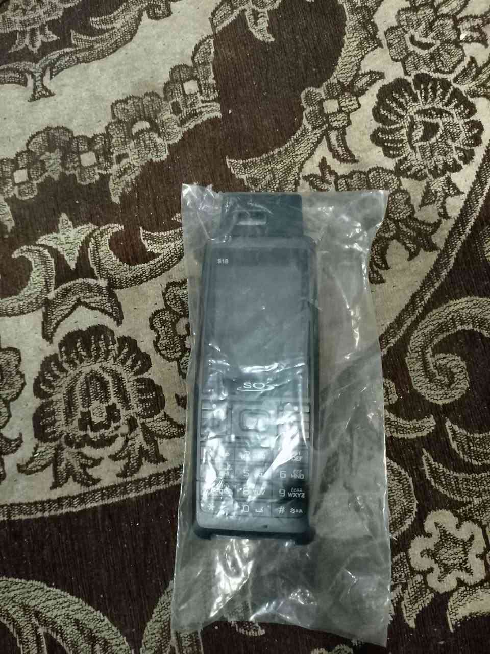 مۆبایلی Soz S18 
3سیمکارت+میمۆری 
کامێرا+ڕادیۆ+پاوەڕبانک 
شەحنێکی باش و بێ عەیب
بە شەرتی هەموو شتێک 
هەر لۆک لۆکە لە ئەوروپا کڕدراوە 
نرخی 100 هەزار و مامەڵە 
سلێمانی گەرەکی ئازادی 
*********** السليمانية, العراق
