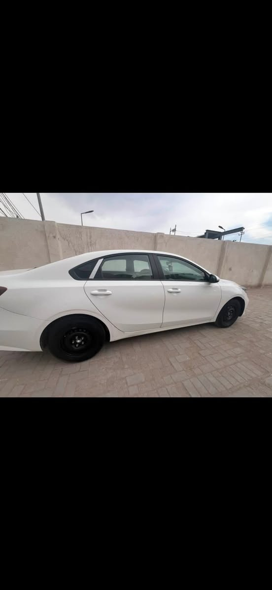 السلام عليكم  سياره للبيع. او المراوس
نوع سياره : سيراتو خليجي 
الموديل :2022 
عدد المشي :108 
سعه المحرك :1600 
السعر :145

رقم اربيل الدولي . 
سياره موجوده بل بصره حي الأصدقاء.  رقم الهاتف ***********. 

الضرر:   مرفق مع الصور فحص السياره
