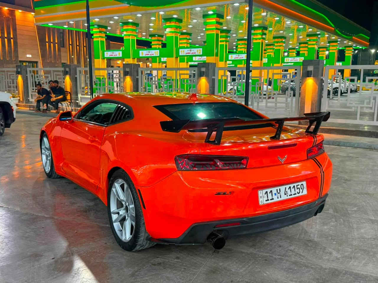 سلام عليكم         سعر 73 وبيه
كمارو 2018 جاهزه من كول النواحي 
مابيه نقص ابد 
حادثه بدون ايرباك بدون دواخل بدون شواصي كفاله 
السياره تغير لون برتقالي المميز السياره جاهزه من كلشي الكير والمحرك والصدر كفاله المحرك 6سلندر. 3.6  وفول مواصفات واحد على واحد  
السياره باسمي شخصياً ورقم بغداد الإنكليزي  الجديد 
السياره تخم تاير ويل كب جديد  السياره كامله مكمله السياره مصروف عليه  والسياره  عليه إضافات حلوه 
والسياره رقم بغداد تحويل ثاني يوم   والسياره جديده كلش ونضيفه وكير AT  والسياره جديده كلش مكانه 

بغداد المشتل وسعره ب  73 ورقه وبيه مجال 
 
*********** اخوكم مؤمل حسين
