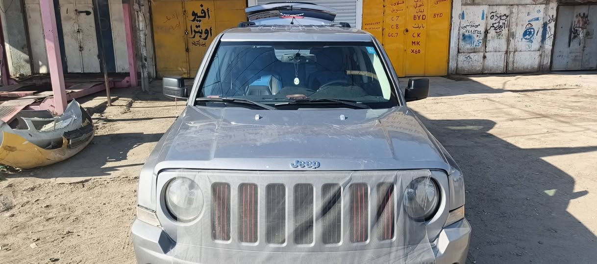 سياره جيب باترويد موديل 16رقم انكليزي بغداد بسمي ولسياره لبيع او مراوس بيساره سبعه راكب وهاذه رقمي ***********

