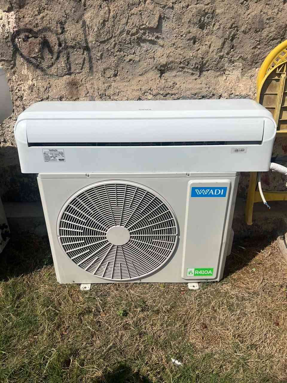 السلام عليكم سبلت وادي طنين الحديث غازه 410 اخو جديد استخدام شهر فقط نظافه 100%100 كامل مع ملحقاته سعره 450 مكاني بغداد. ***********
