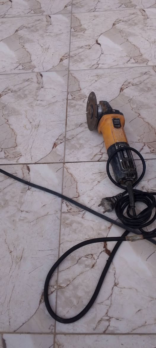 مكينة لحيم انجيكواخت اجديد+كوسرة انجيكواخت اجديد+ادرين حجم وسط مال تفليش تثقيب اخواجديدعنواني القاسم قرب ثانوية الأمنار الأهلية ***********
