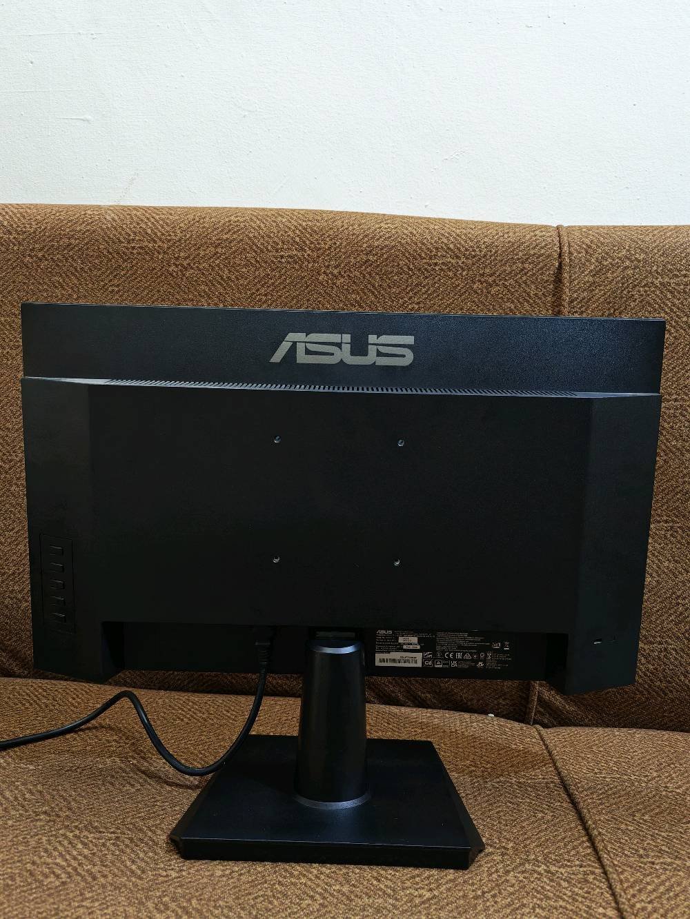 للبيع شاشة أيسوس ASUS VA24EHF مستعملة 🖥️
​✅ المواصفات: 24 بوصة | IPS | 100Hz | 1ms | Full HD 1080p.
✅ الحالة: الشاشة شغالة وممتازة، بيها خدش بسيط جداً ما يأثر نهائياً أثناء اللعب.
✅ الملحقات: واير الكهرباء فقط (بدون واير HDMI).
​📍 الموقع: بغداد - الأعظمية
💰 السعر: 80,000 دينار (وبيه مجال للطيبين).
📞 للتواصل والاستفسار:(واتساب)  ***********
لايوجد خدمة توصيل