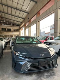 كامري XLE • ٢٠٢٥ • ماشي ٢٠٠٠
