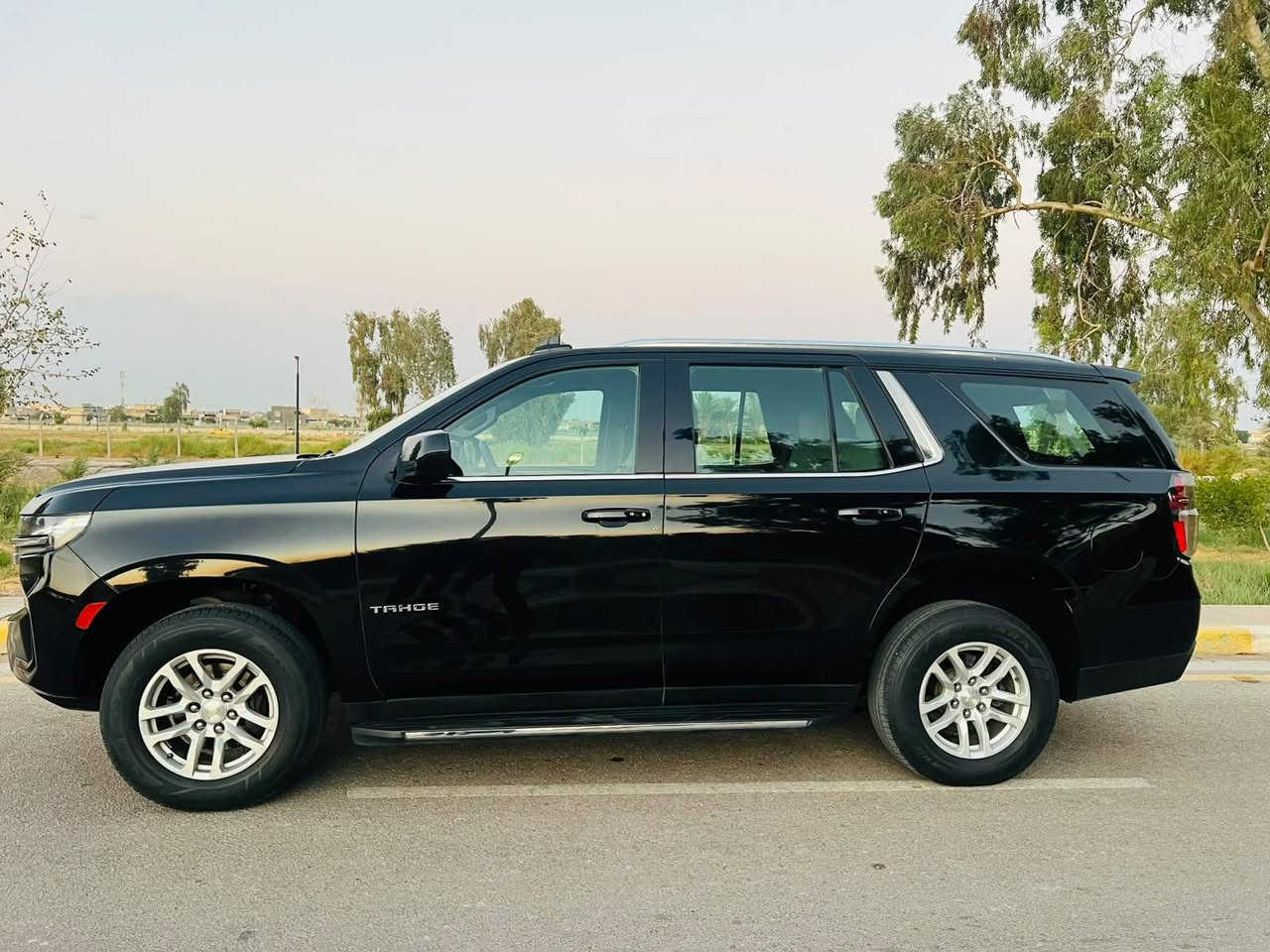 تاهو موديل 2021 Ls
رقم بغداد انكليزي مميز تحويل ثاني يوم
خليجي وكالة المنصور مكفوله من الصبغ والتبديل فقط شخط بالجاملغ الأمامي مأشر عليه بصوره .
ماشيه 149 . 
مكينه وكير جدد 
تخم تاير جديد 
صدر حداديه جديد 
تبريد ثلج 
السعر 390 وبيها مجال بسيط العنوان بابل المسيب 
***********
