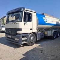 اكتروس • شاحنة • ٢٠٠١