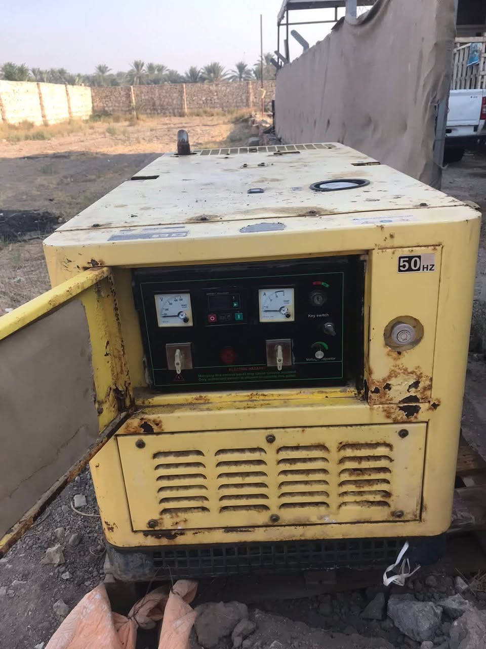 مولده بيركنز 3بستم كاتم نظيفه جدا استعمال قليل 14kvA كاز نظيفه برغي ما مفتوح بيها كاتم جديده 55  أمبير السعر16 ورقه بيه مجال بسيط حك الجيه للاستفسار *********** مكانه بابل

