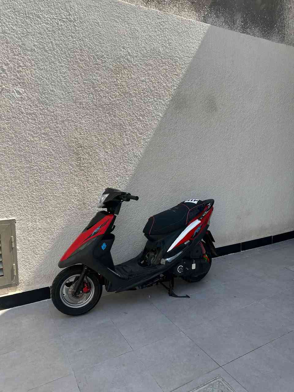 سلام عليكم ماكس عدله كفاله خامه ختم واحد شلعه ومعدل دراجه ماتنكض دراحه كلشي شغال بيها من السطاب للئشاير دبل خلفي امامي شغال بريك خلفي امامي شغال هورن سلف هندر كله شغال تخم تاير جديد كفر ختم واحد دراجه مانقصها برغي واحد دراجه مرتبه كلش مال جناي نقص بس سايق دراجه بلاديه لامفتوحه ولادخن ولاتنقص!!!!'شرط الفحص مكاني بصره حي الاصدقاء سعرها 800 بيها مجال حك الجيه موشراي اعبر المنشور ولاتعبني رقمي ***********
