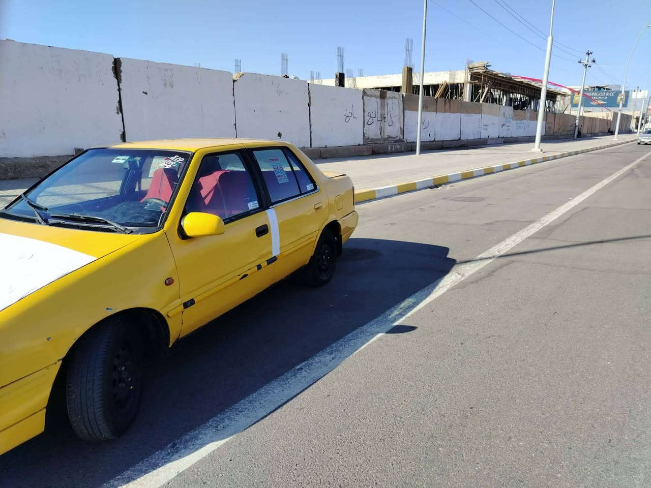 سلام عليكم ورحمة سياره هونداي اكسيل كير محرك شرط سياره بدون ضربه بدون خياس سياره ربع مابي مصرف بدون ضربه بدون خياس سياره كير محرك نار موديل ١٩٩٤سياره كلش نضيف واحله من الصور غرمات صفر هيه يمكن عليها ١٤٠ الف كهربيات مسجل كله شغال دواخل لوك السعر ١٤ وبي مجال جمعات المده والاقساط لا تخابروني وترسالوني السعر ١٤ وبي مجال قليل مكاني كركوك دروازه الرقم *********** شرط التحويل و الوكاله صاحبها الشرعي به كركوك
