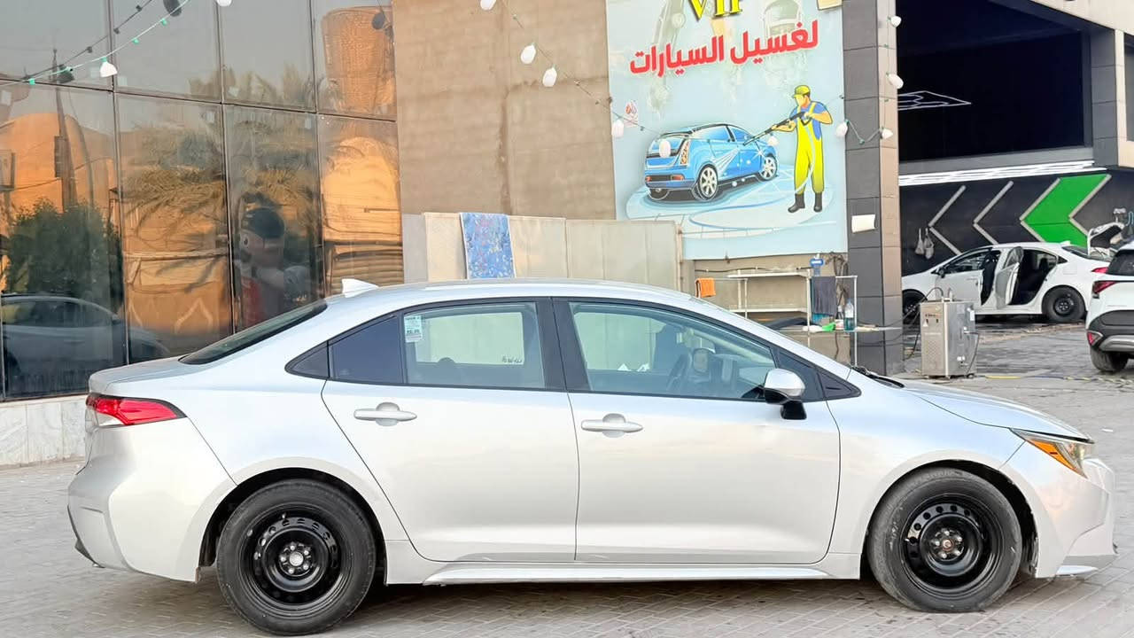 سلام عليكم. كورلا 

    2023.     السعر.   127. 
ماشيه ٧٢ الف

***********

موصفات الLe 
رادارات امامي خلفي جانبي 

لغد شاصي  كفاله 

رقم بغداد بسمي  هزه رقم جديد 

شاشه جبيره 

مود درايف 

كشنات رياضي 

كير مكينه بشرط 

صدر امامي خلفي مال شركه نضيف 

بولش حمام نانو

سياره جاهزه مابيه مصرف 

بيها جاملغ امامي وباب 

مكاني بغداد
