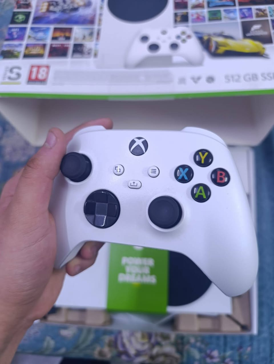 Xbox Series S للبيع - استخدام نظيف! 🎮🔥
السلام عليكم، عندي جهاز Xbox Series S مستعمل بحالة ممتازة للبيع، الجهاز قوي ويدعم كل ألعاب الجيل الجديد بكفاءة عالية.
​تفاصيل العرض والمواصفات:
​حالة الجهاز: نظيف ، الجهاز ممفتوح ولا داخل صيانة أبدًا.
​الملحقات:
​يدة التحكم الأصلية للجهاز.
​يدة إضافية ثانية من شركة Razer.
​ملاحظة بخصوص اليدة: منفذ الـ Type-C بيدة التحكم بيه مشكلة بسيطة، ولذلك مركب بداخلها قطعة بطارية شحن ممتازة بمكان البطاريات؛ تشحنها وتلعب بيها وايرلس (بدون واير)، وإذا تحب هم تكدر تربط بيها واير وتلعب مباشرة.
​📸 الصور المرفقة بالمنشور توضح حالة الجهاز والملحقات بالكامل.
​السعر: 345 ألف دينار (وبيه مجال ).
​المكان: بغداد / الكرخ
​للتواصل: ***********
