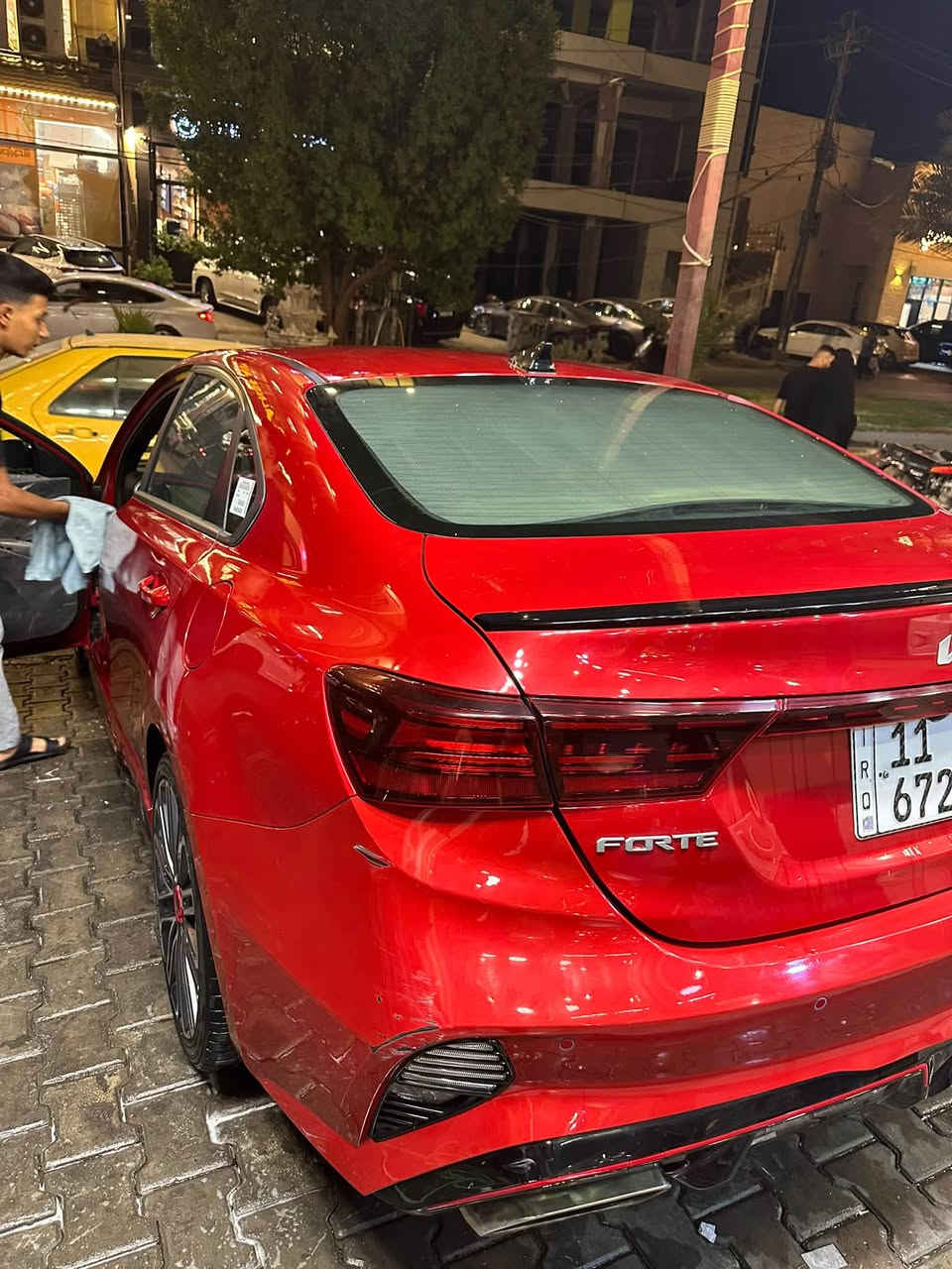 كيا فورتي 2023 GT فول مواصفات
بيع او مراوس ب امريكي 

وارد امريكي حادث بنيد وجاملغ بدون داخل بدون شاصي البنيد صبغ  وجاملغ امامي جهة راكب صبغ وجاملغ خلفي صبغ اثر طخه ب امريكا وبابين كلير مع تكمه يعني صفحه وبنيد رقم شاصي وسونار موجود اني ابيع حزام سياره ماشيه ب امريكا 73 mi هنا بالعراق 92 mi اي حادث بالعراق ماكو جاهزة للاخير بيها ملاحضات بسيطة وكلشي ذاكر رجاءا الي ميعجبه منشور يعبر مكاني كربلاء السعر 126 وبيها مجال ***********
المواصفات
1. الموديل: Kia Forte GT 2023
2. المواصفات: أمريكي 🇺🇸
3. المحرك: 1.6 لتر Turbo GDI
4. القوة: 201 حصان 💪
5. العزم: 195 lb-ft
6. القير: أوتوماتيك 7 سرعات DCT
7. الدفع: أمامي FWD
8. التيربو 
9. عدد السلندرات: 4 سلندر

10. نظام المحرك:  GDI

11. الشاشـة: شاشة 10.25 إنچ
12. Apple CarPlay & Android Auto

‎13. تشغيل بصمة + زر تشغيل

14. مكيف أوتوماتيك Dual Zone

15. مثبت سرعة ذكي Smart Cruise Control
‎16. نظام مراقبة النقطة العمياء

‎17. تحذير ومساعدة المسار

18. كاميرا خلفية

19. حساسات خلفي
‎20. دخول ذكي بدون مفتاح

‎21. مقاعد رياضية GT

‎22. دبل عادم رياضي Sport Dual Exhaust

‎23. تعليق رياضي Sport-Tuned Suspension

‎24. جنوط رياضية 18 إنچ

25. مقود رياضي متعدد الوظائف مع Paddle Shifters
26. USB + شحن لاسلكي للموبايل
‎27. 5 ركاب / 4 أبواب
L
