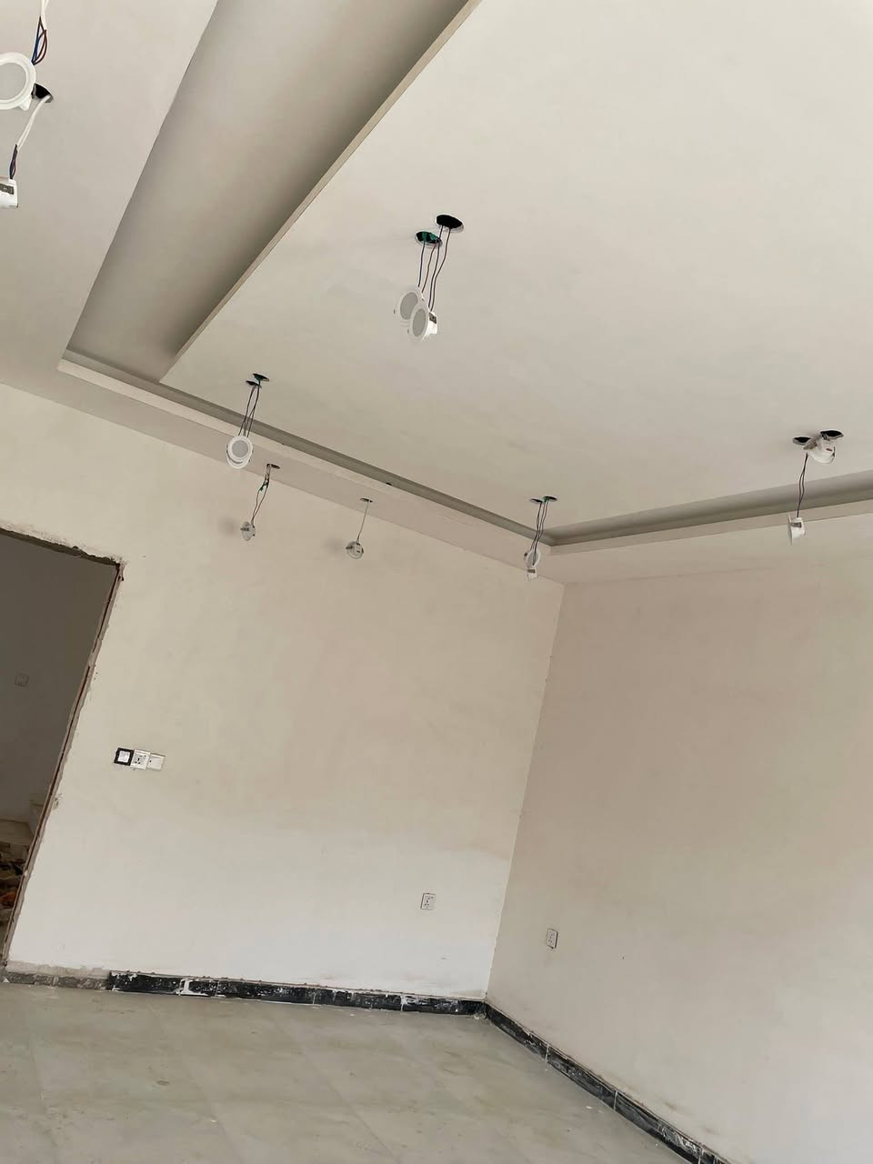مقابل جامعة ديالى
أستلام قريب💥

‎📐 مساحة البناء: 250 م²�🏠 طابقين�🛏️ 4 غرف نوم�🚿 3 حمامات�🛋️ صالتين�🌿 حديقتين�✨ استقبال واسع ومميز�🏊 مسبح خارجي

💎 تصميم عملي ومساحات مريحة، مناسب للعوائل ويمنحك خصوصية وراحة

📞 للاستفسار ومعرفة السعر والتفاصيل /    ***********   

‎🔥 فرصة مميزة للسكن أو الاستثمار — لا تفوتها!
